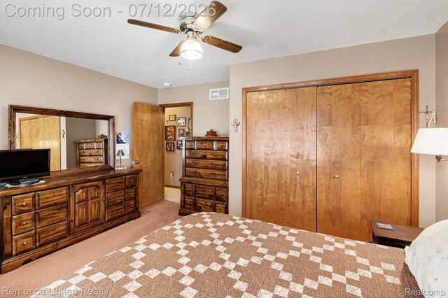 136 Endicott Drive, Oceola Township, MI 48843