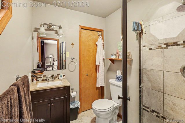 136 Endicott Drive, Oceola Township, MI 48843