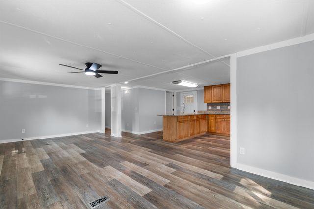 614 Lesia Ln., Conway, SC 29527