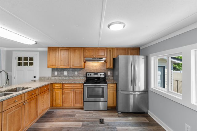 614 Lesia Ln., Conway, SC 29527