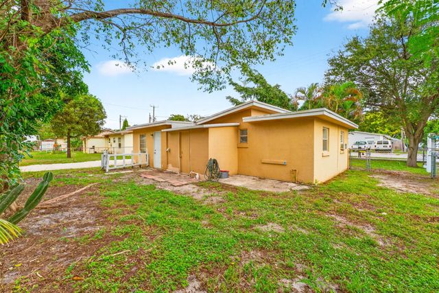 1534 N 58th Ave, Hollywood, FL 33021