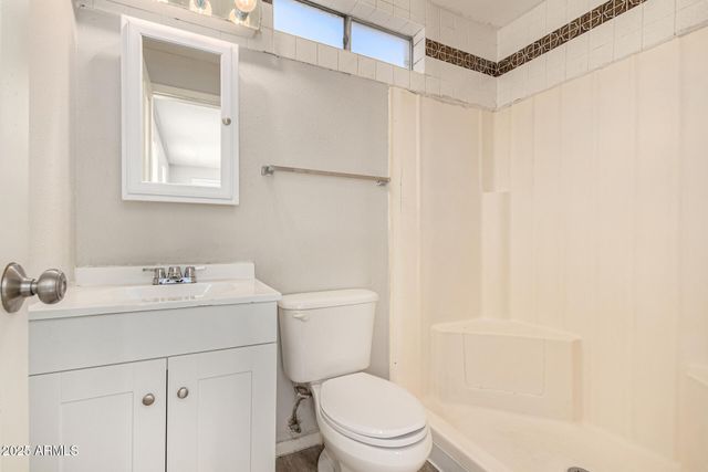 5028 W ROANOKE Avenue, Phoenix, AZ 85035