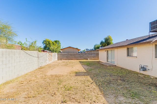 5028 W ROANOKE Avenue, Phoenix, AZ 85035