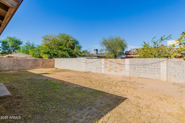 5028 W ROANOKE Avenue, Phoenix, AZ 85035