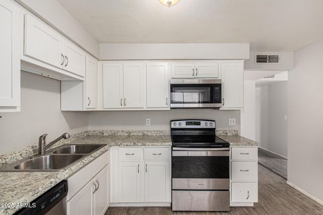 5028 W ROANOKE Avenue, Phoenix, AZ 85035