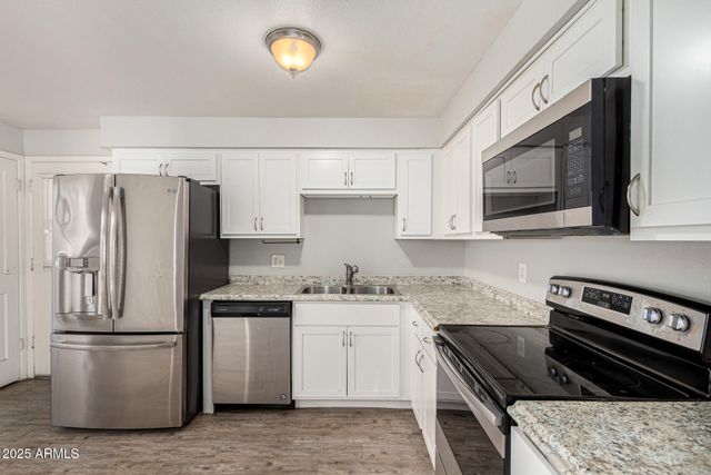 5028 W ROANOKE Avenue, Phoenix, AZ 85035