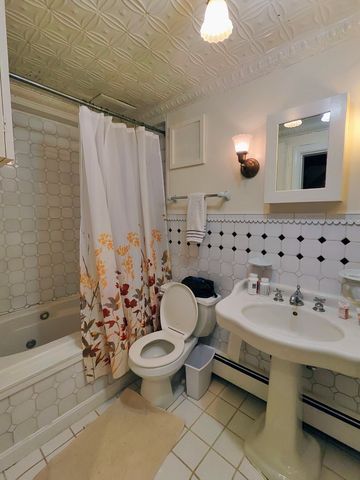 10 Hilliard St 2, Cambridge, MA 02138