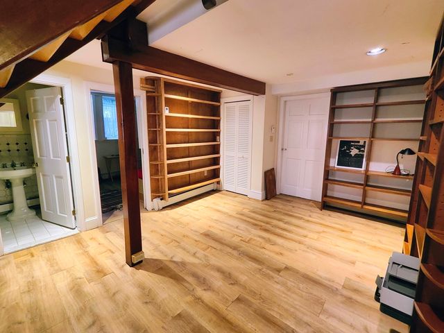 10 Hilliard St 2, Cambridge, MA 02138