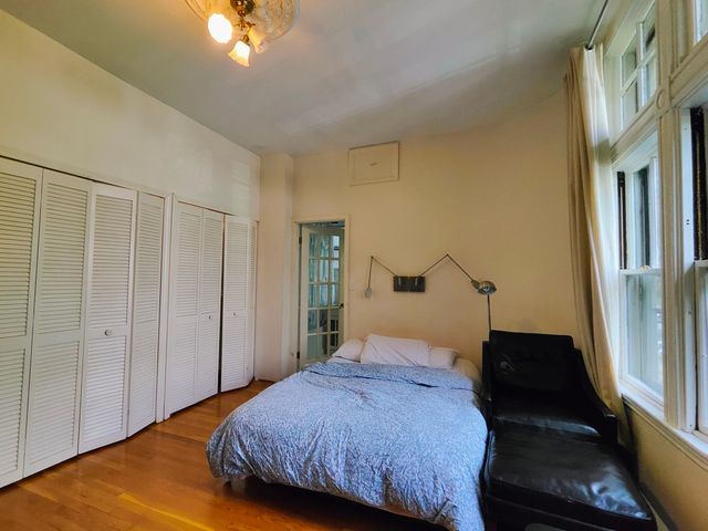 10 Hilliard St 2, Cambridge, MA 02138