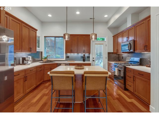 8229 N EDISON St, Portland, OR 97203