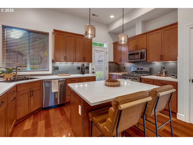 8229 N EDISON St, Portland, OR 97203