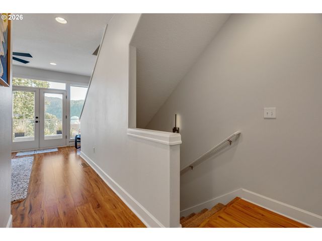 8229 N EDISON St, Portland, OR 97203