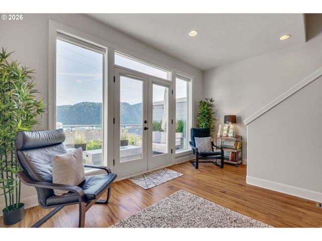 8229 N EDISON St, Portland, OR 97203