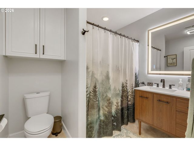 8229 N EDISON St, Portland, OR 97203
