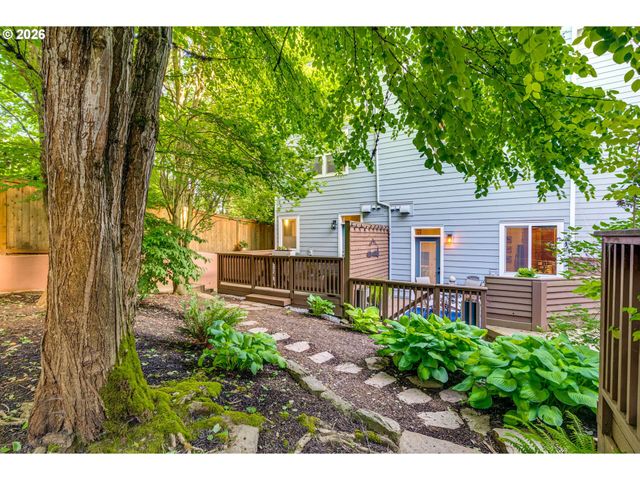 8229 N EDISON St, Portland, OR 97203
