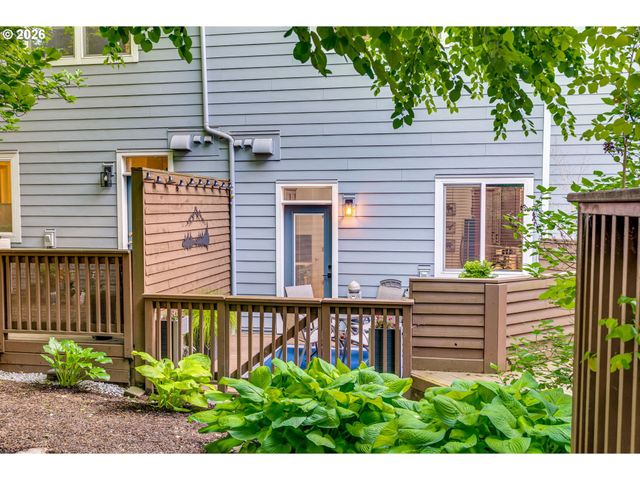 8229 N EDISON St, Portland, OR 97203
