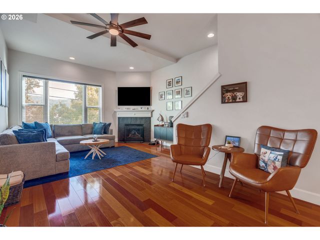 8229 N EDISON St, Portland, OR 97203