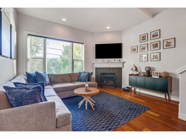 8229 N EDISON St, Portland, OR 97203