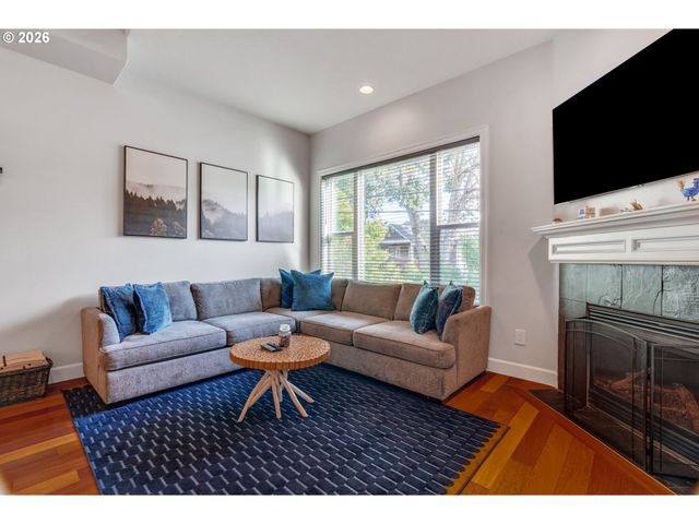 8229 N EDISON St, Portland, OR 97203