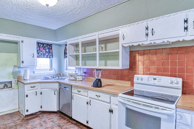 1203 Barbour Street, Norman, OK 73069