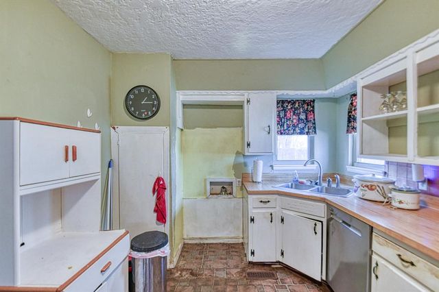 1203 Barbour Street, Norman, OK 73069