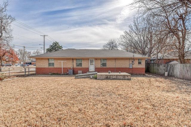 1203 Barbour Street, Norman, OK 73069