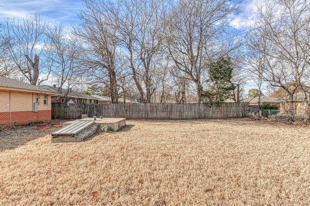 1203 Barbour Street, Norman, OK 73069