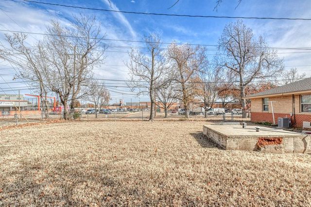 1203 Barbour Street, Norman, OK 73069