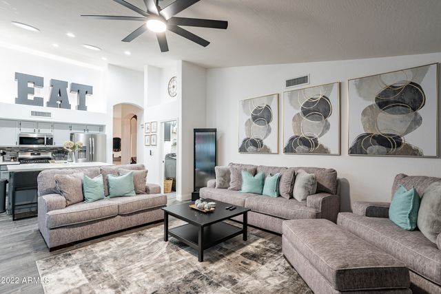 4878 W CARLA VISTA Court, Chandler, AZ 85226