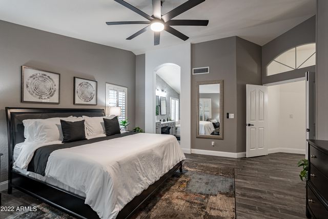 4878 W CARLA VISTA Court, Chandler, AZ 85226