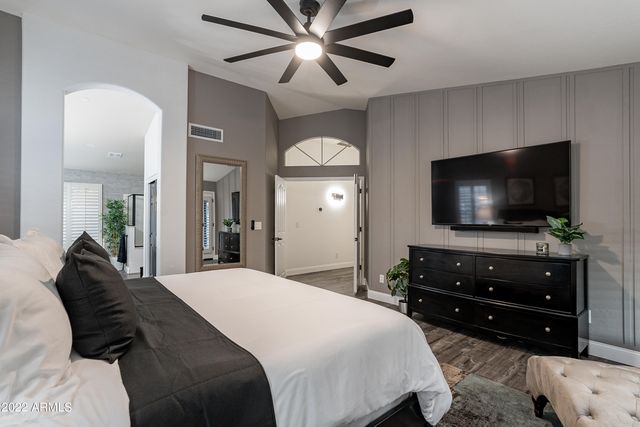 4878 W CARLA VISTA Court, Chandler, AZ 85226