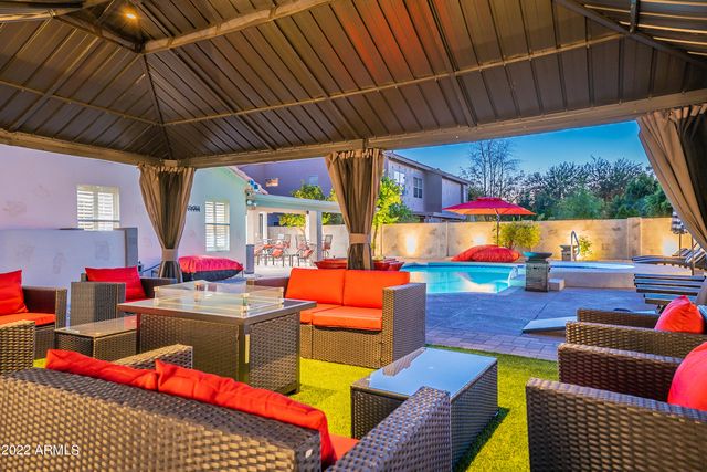 4878 W CARLA VISTA Court, Chandler, AZ 85226