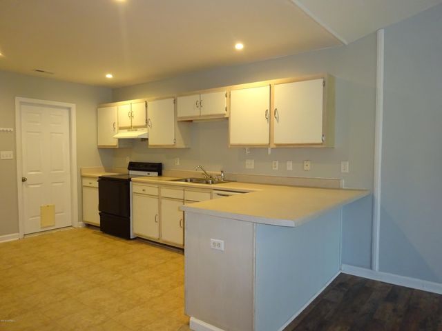 212 Faison Lane, Hubert, NC 28539