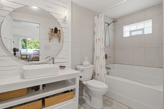 2010 Fort Prince Blvd, Wellford, SC 29385