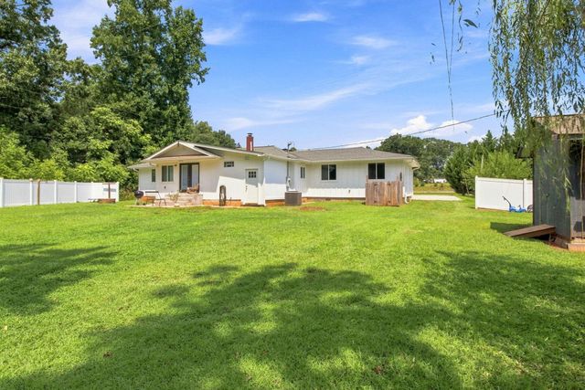 2010 Fort Prince Blvd, Wellford, SC 29385