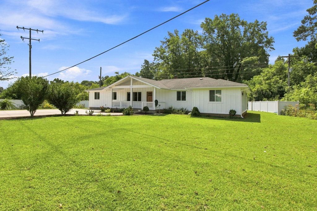 2010 Fort Prince Blvd, Wellford, SC 29385