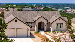 2004 Crown View Dr, Kerrville, TX 78028