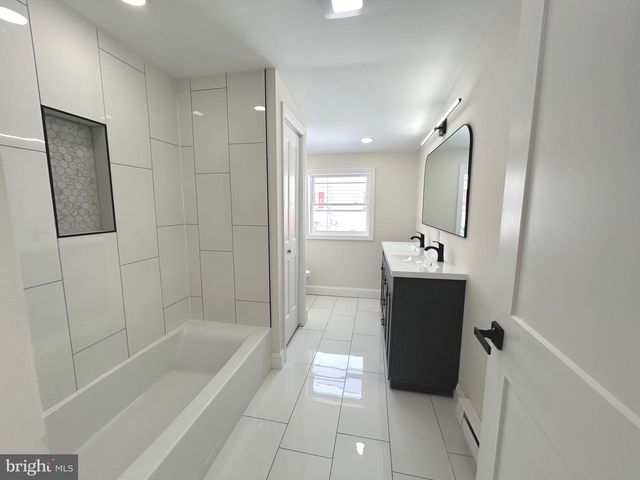 574 JULIANA DR, Vineland, NJ 08360