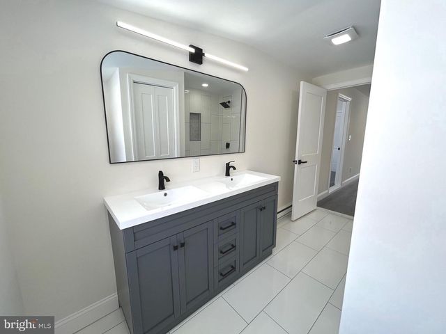 574 JULIANA DR, Vineland, NJ 08360