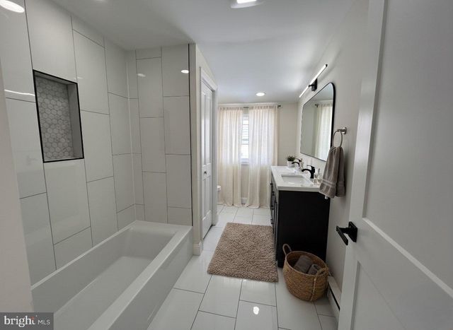 574 JULIANA DR, Vineland, NJ 08360