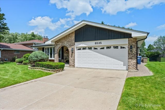 8535 Harvest Lane, Darien, IL 60561