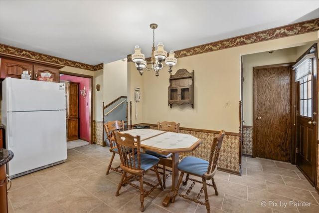 8535 Harvest Lane, Darien, IL 60561