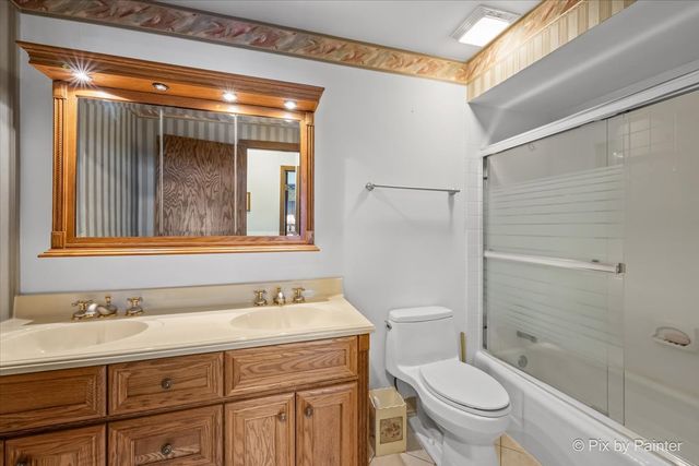 8535 Harvest Lane, Darien, IL 60561