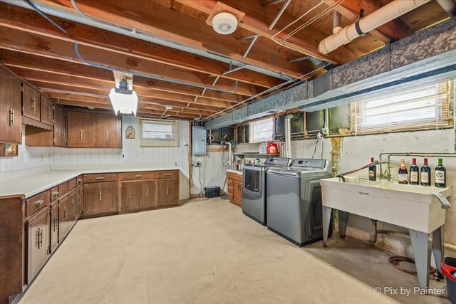 8535 Harvest Lane, Darien, IL 60561