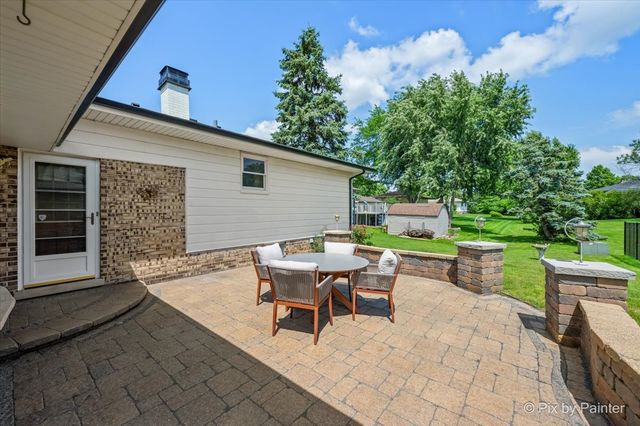 8535 Harvest Lane, Darien, IL 60561