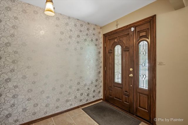 8535 Harvest Lane, Darien, IL 60561
