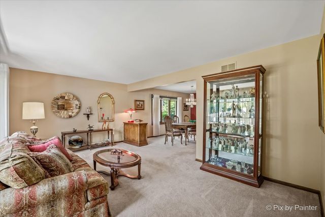 8535 Harvest Lane, Darien, IL 60561