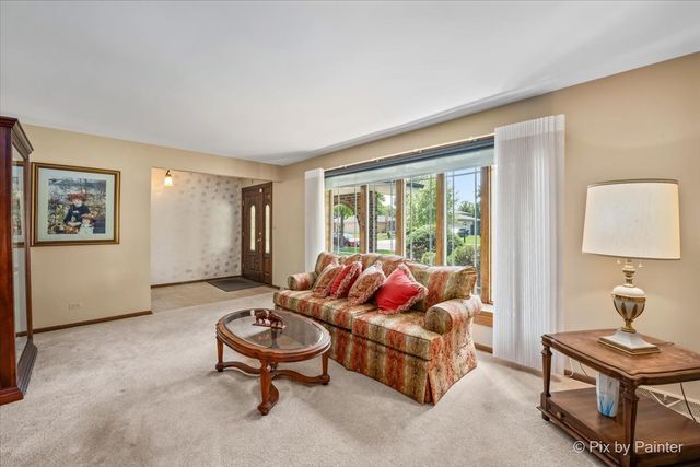 8535 Harvest Lane, Darien, IL 60561