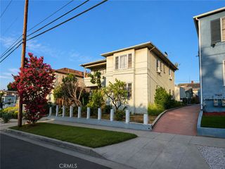 1272 Queen Anne, Los Angeles, CA 90019