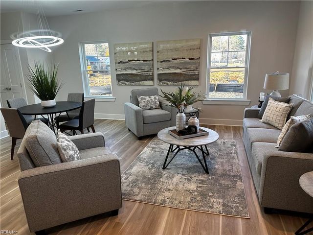 166 Luanita LN, Newport News, VA 23606
